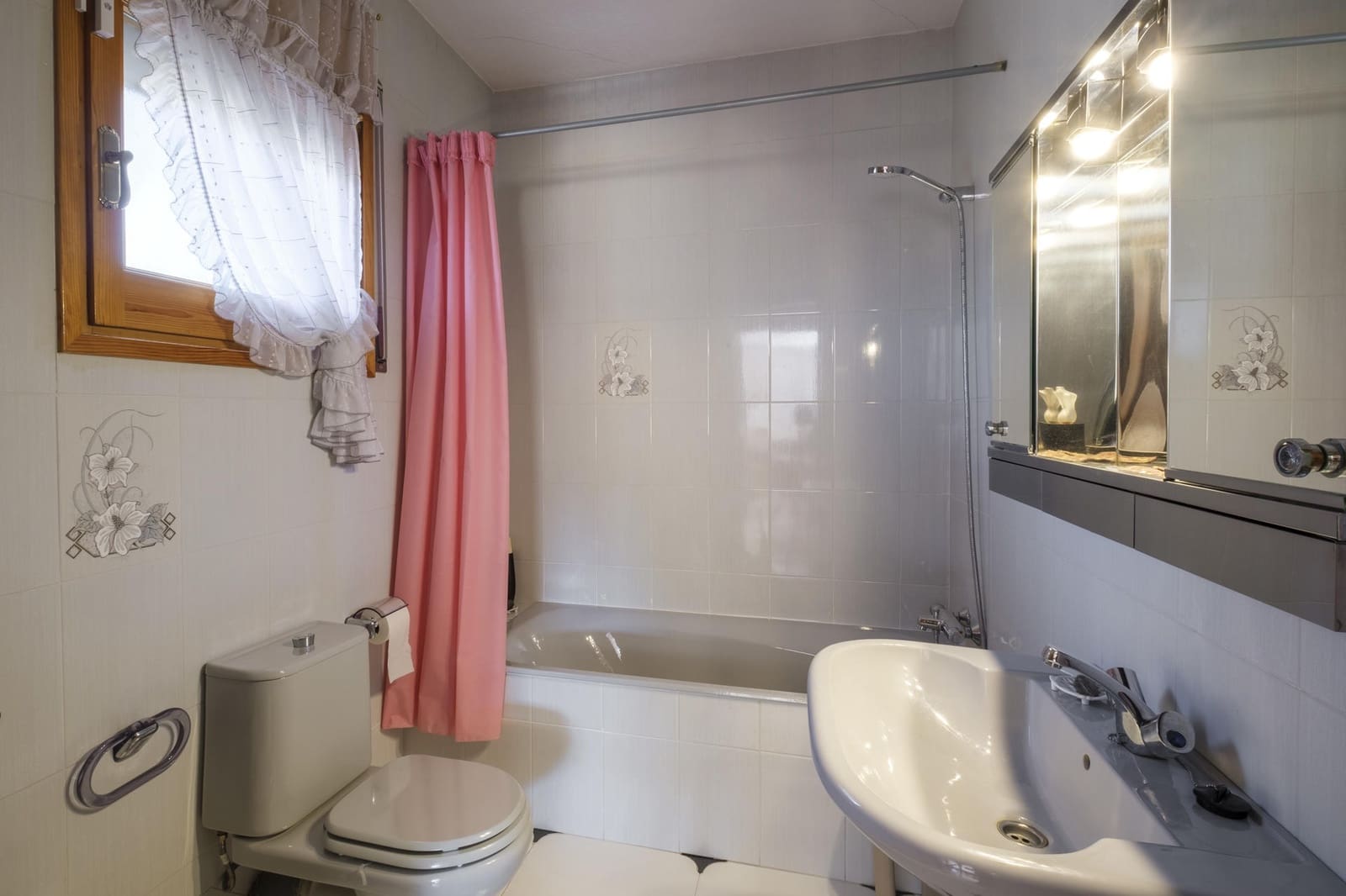 3 sovrum Villa till salu i Collbato med pool garage - 1 100 000 € (Ref: 9383317)