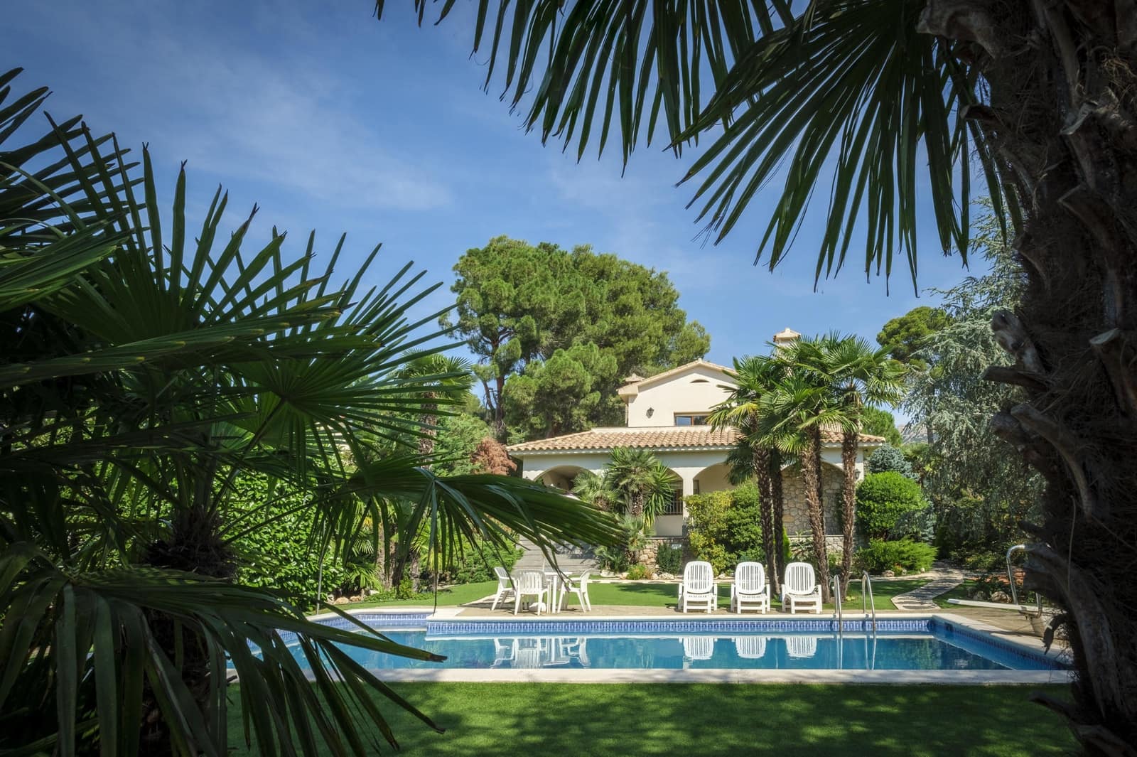 3 sovrum Villa till salu i Collbato med pool garage - 1 100 000 € (Ref: 9383317)