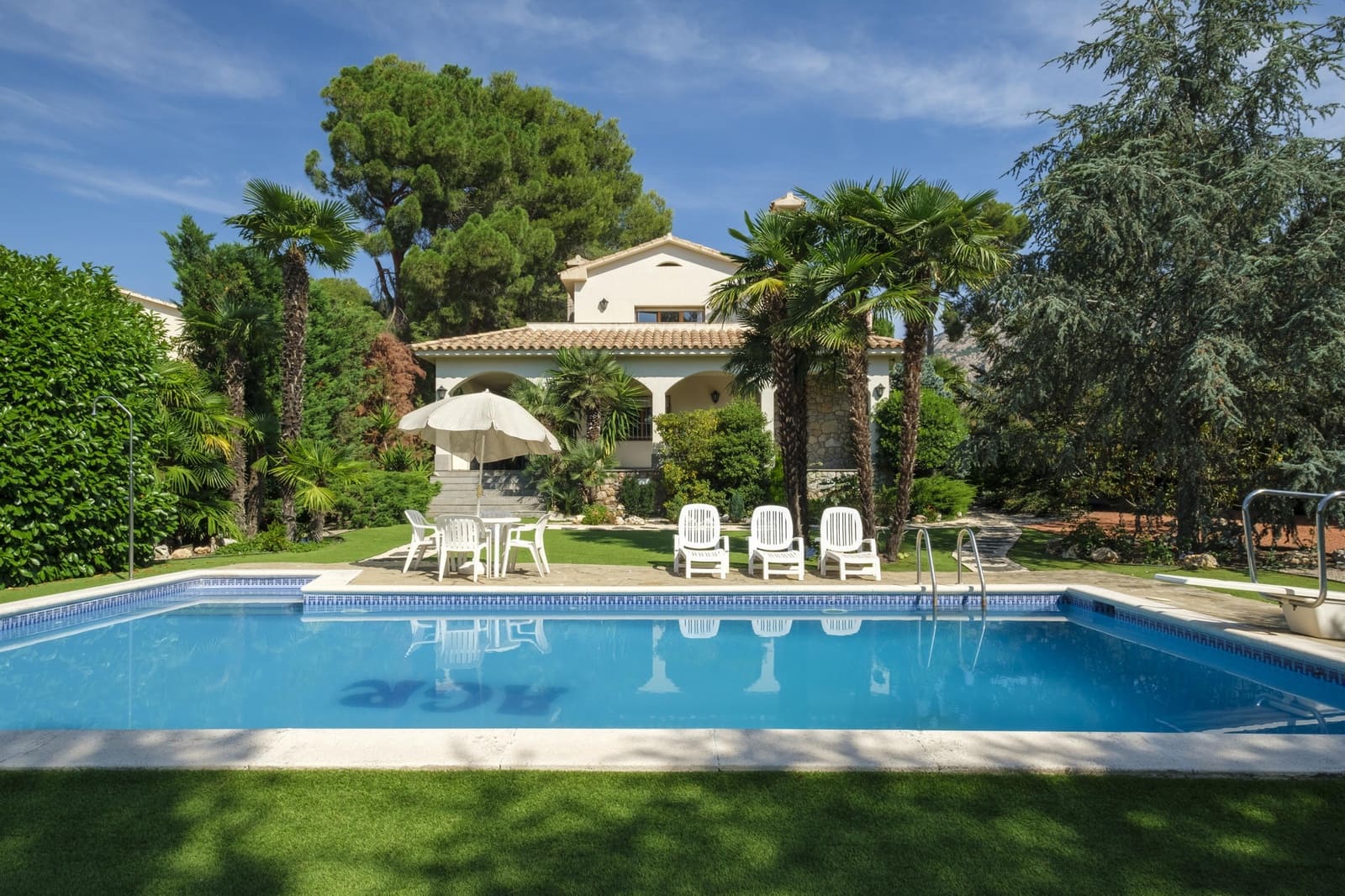 3 sovrum Villa till salu i Collbato med pool garage - 1 100 000 € (Ref: 9383317)