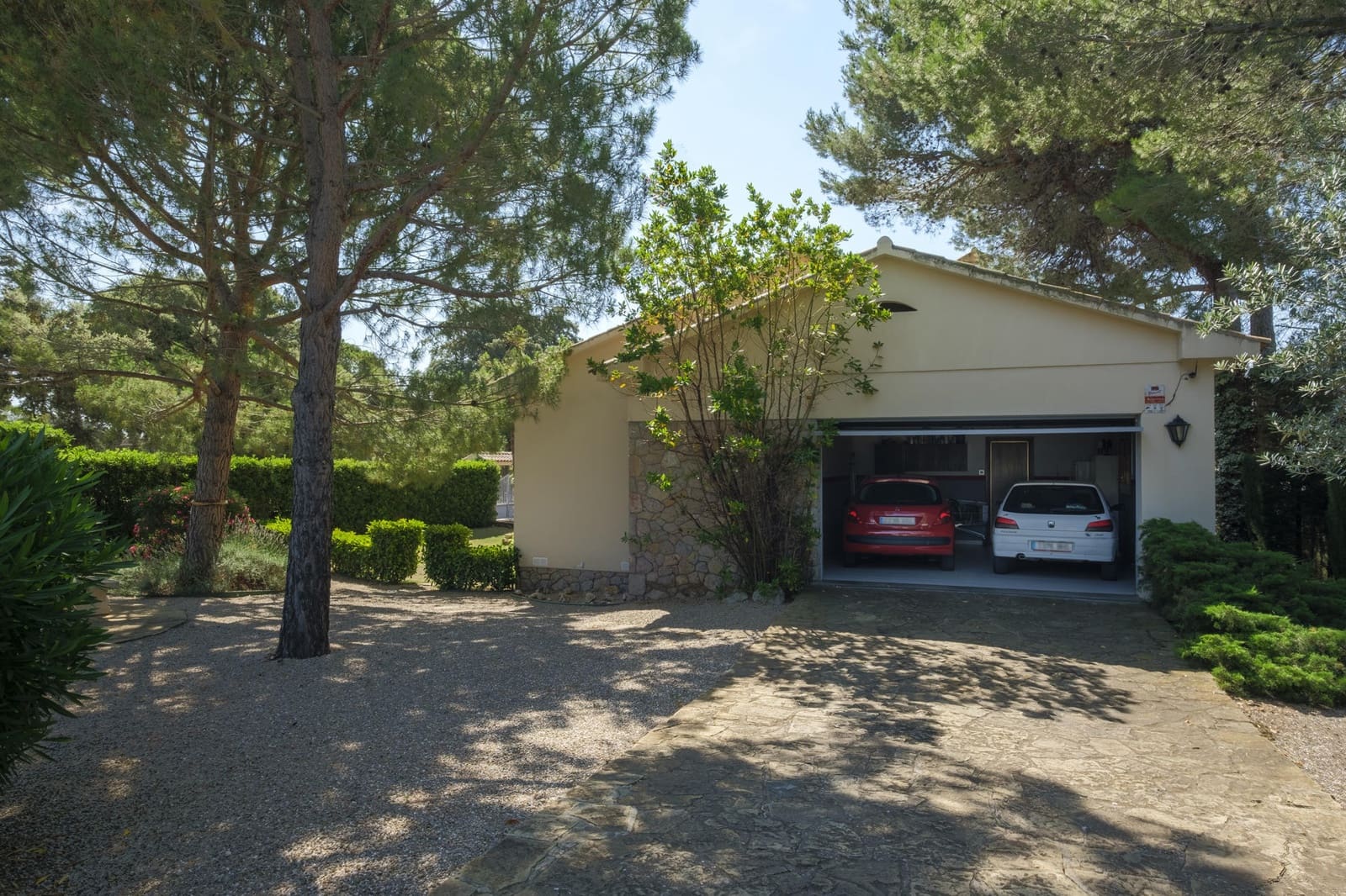 3 sovrum Villa till salu i Collbato med pool garage - 1 100 000 € (Ref: 9383317)