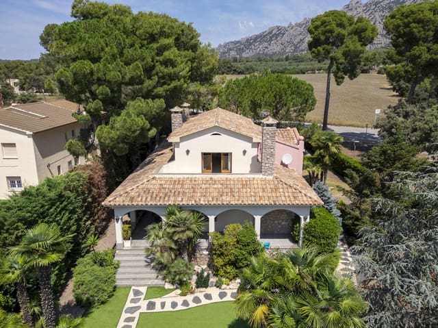 3 bedroom Villa for sale in Collbató with pool garage - € 1,100,000 (Ref: 9383317)