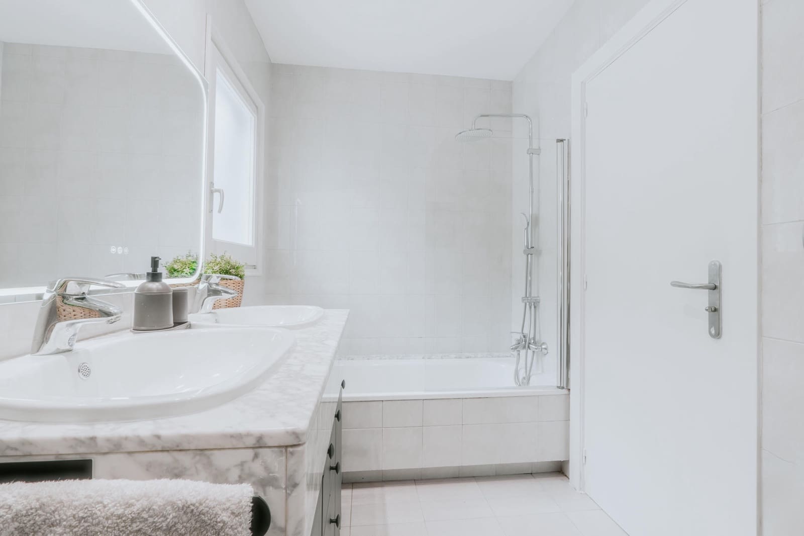 4 sypialnia Dom do wynajęcia w Sant Vicenc de Montalt - 3 400 € (Ref: 9386176)