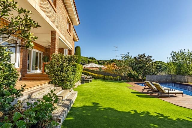 4 bedroom Townhouse for rent in Sant Vicenç de Montalt - € 3,400 (Ref: 9386176)