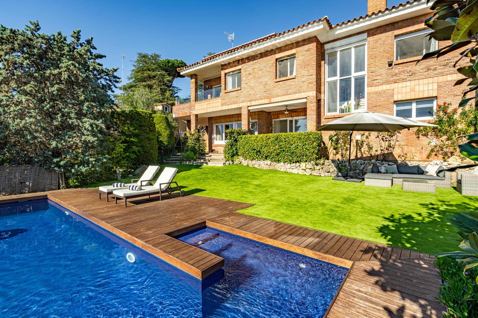 4 sypialnia Dom do wynajęcia w Sant Vicenc de Montalt - 3 400 € (Ref: 9386176)