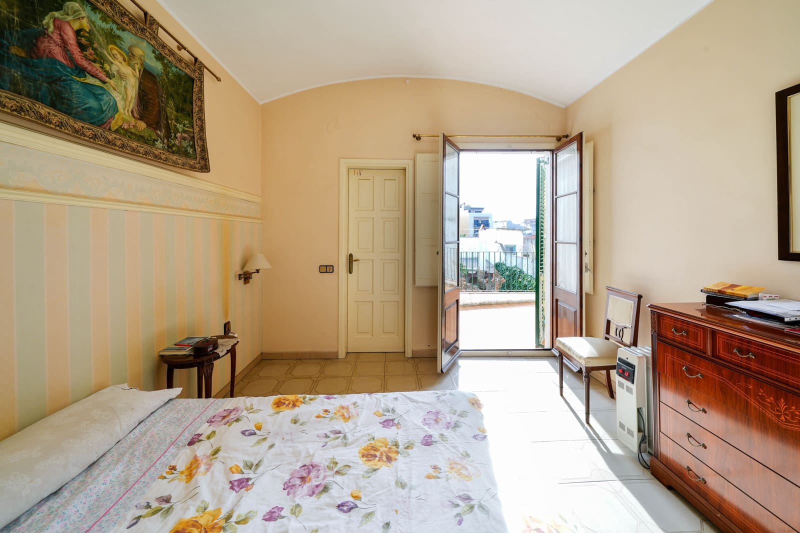 4 makuuhuone Huvila myytävänä paikassa Mataro mukana 
autotalli - 690 000 € (Ref: 9386464)