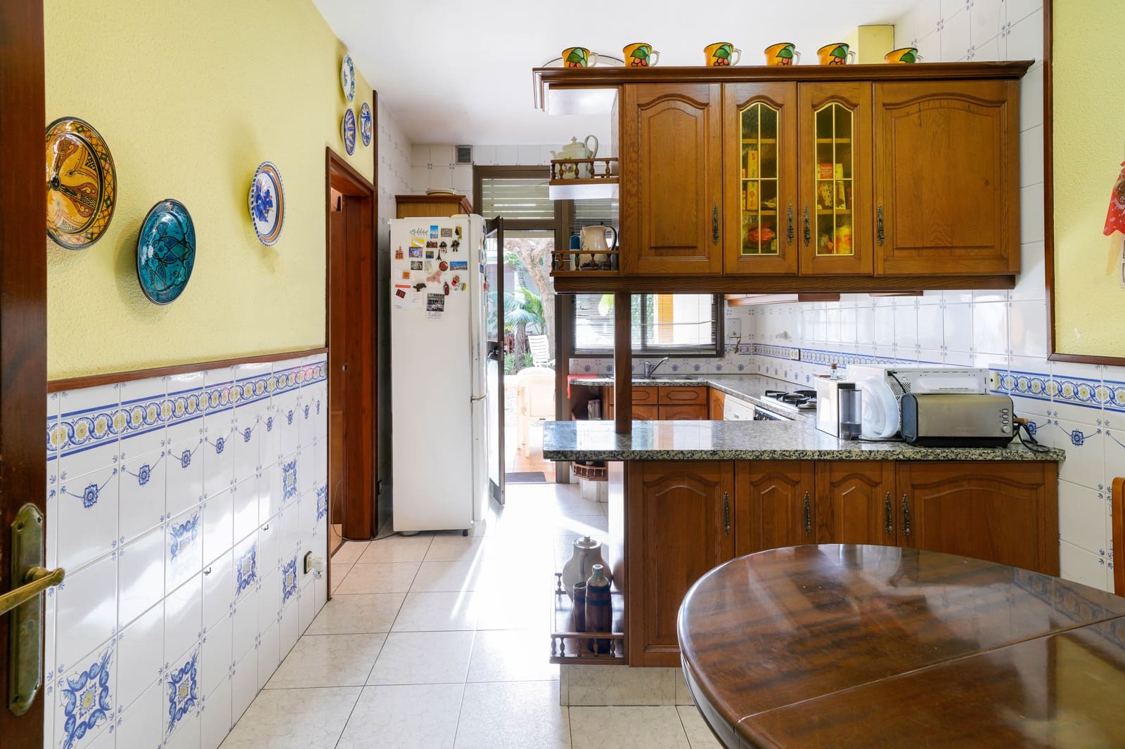 4 makuuhuone Huvila myytävänä paikassa Mataro mukana 
autotalli - 690 000 € (Ref: 9386464)