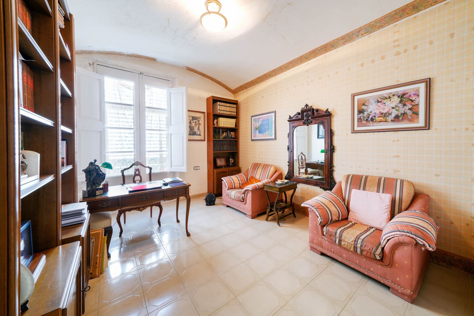 4 makuuhuone Huvila myytävänä paikassa Mataro mukana 
autotalli - 690 000 € (Ref: 9386464)