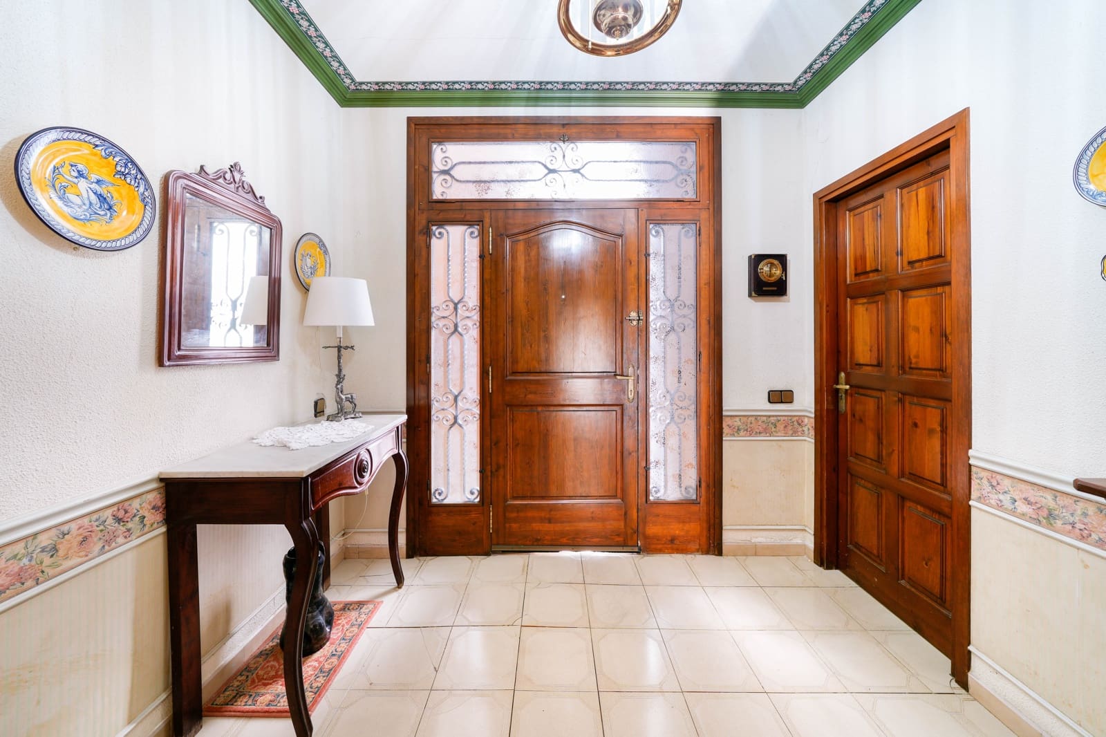 4 makuuhuone Huvila myytävänä paikassa Mataro mukana 
autotalli - 690 000 € (Ref: 9386464)