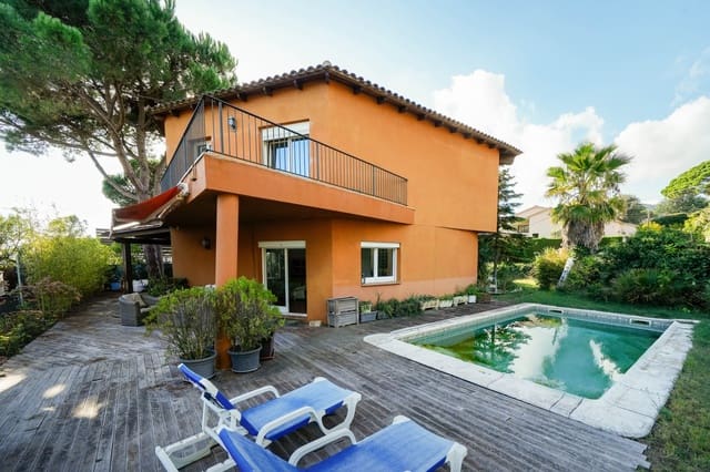 5 soverom Villa til salgs i Cabrils med svømmebasseng garasje - € 710 000 (Ref: 9386465)