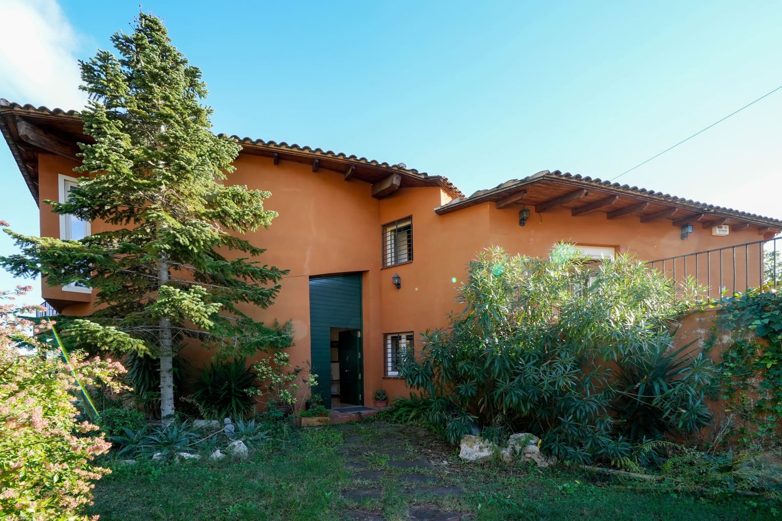 5 soverom Villa til salgs i Cabrils med svømmebasseng garasje - € 710 000 (Ref: 9386465)