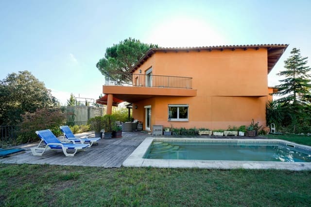 5 soverom Villa til salgs i Cabrils med svømmebasseng garasje - € 710 000 (Ref: 9386465)