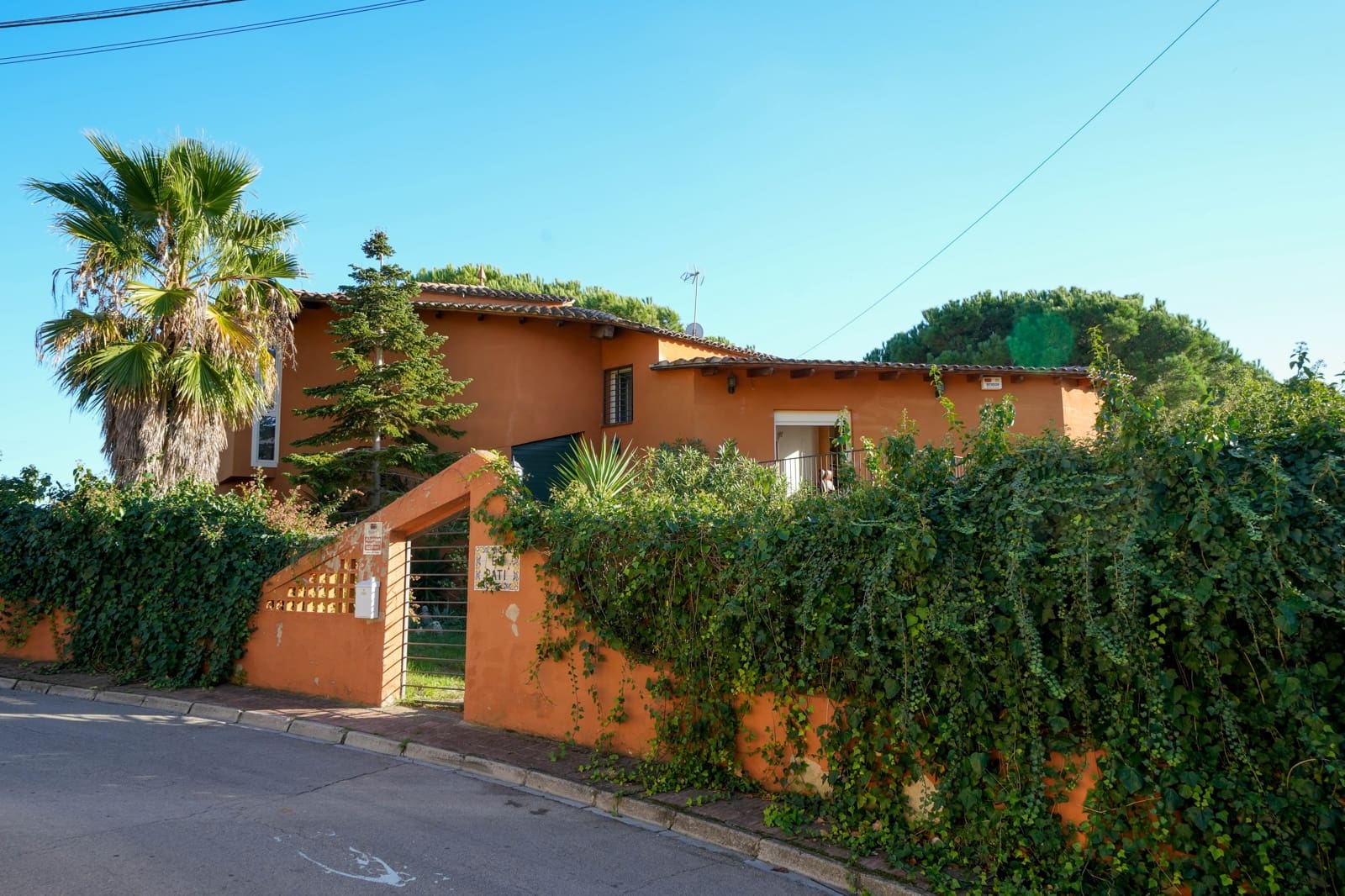 5 soverom Villa til salgs i Cabrils med svømmebasseng garasje - € 710 000 (Ref: 9386465)