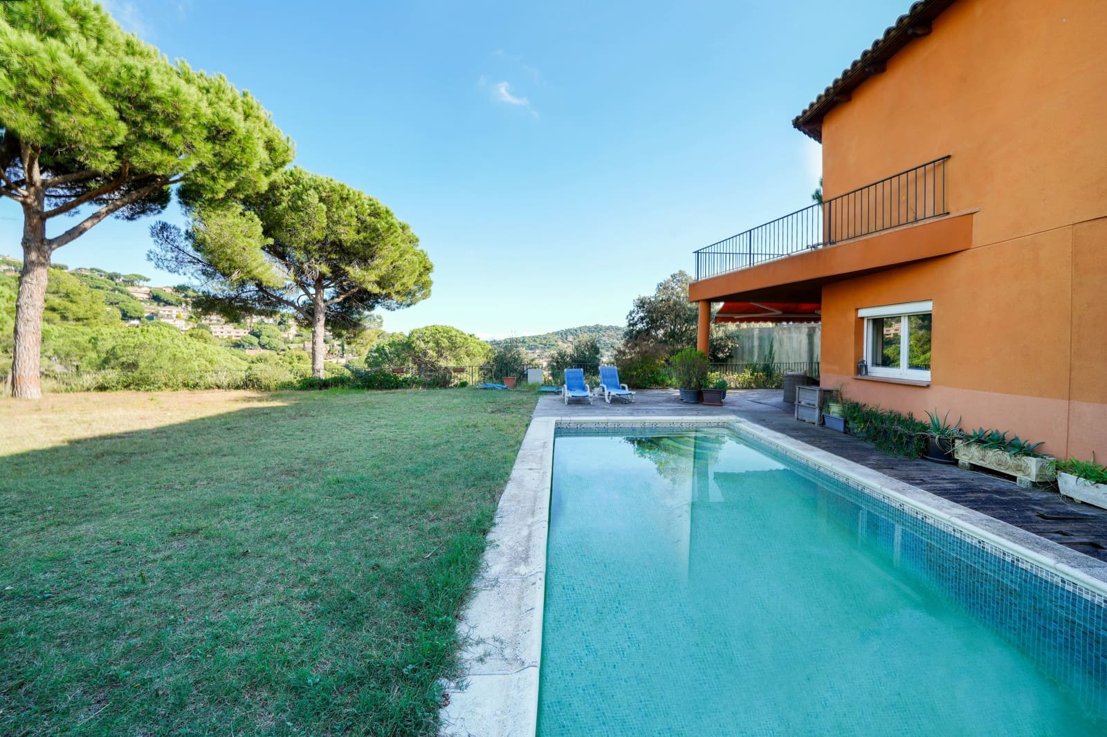 5 soverom Villa til salgs i Cabrils med svømmebasseng garasje - € 710 000 (Ref: 9386465)