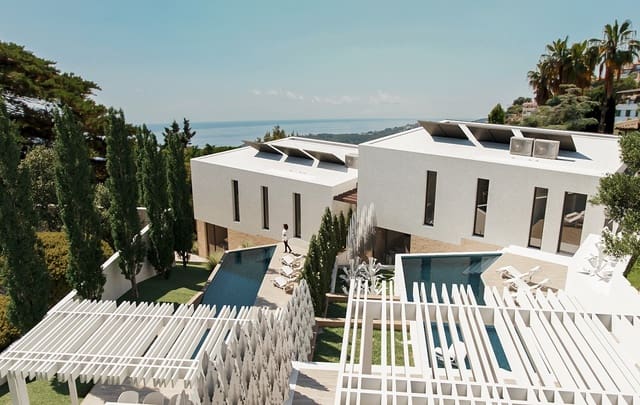 4 soveværelse Villa til salg i Lloret de Mar med swimmingpool garage - € 1.250.000 (Ref: 9394086)