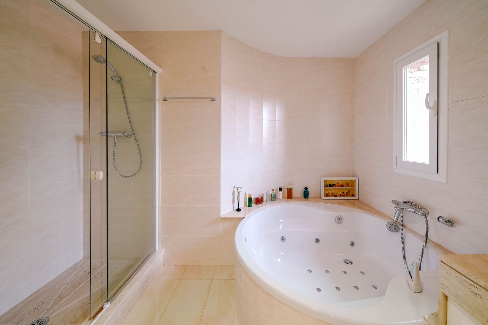 7 chambre Villa/Maison à vendre à Sant Andreu de Llavaneres avec piscine garage - 1 800 000 € (Ref: 9396786)