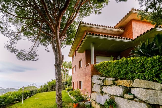 7 chambre Villa/Maison à vendre à Sant Andreu de Llavaneres avec piscine garage - 1 800 000 € (Ref: 9396786)