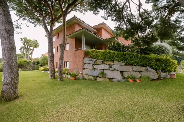 7 chambre Villa/Maison à vendre à Sant Andreu de Llavaneres avec piscine garage - 1 800 000 € (Ref: 9396786)