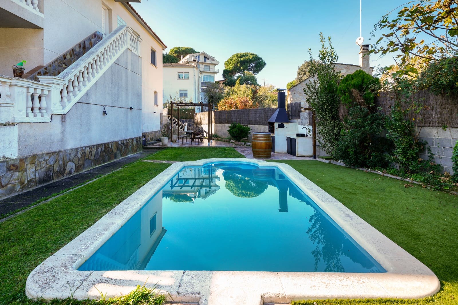 5 soverom Villa til salgs i Dosrius med svømmebasseng garasje - € 485 000 (Ref: 9399649)