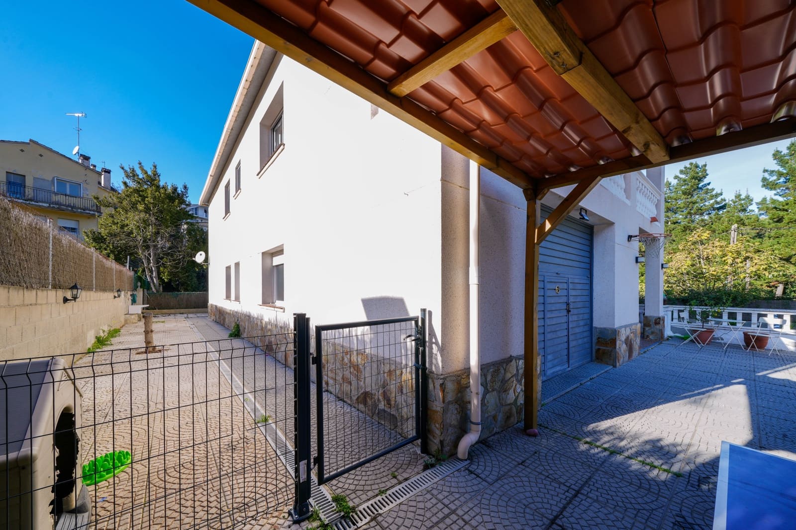 5 soverom Villa til salgs i Dosrius med svømmebasseng garasje - € 485 000 (Ref: 9399649)