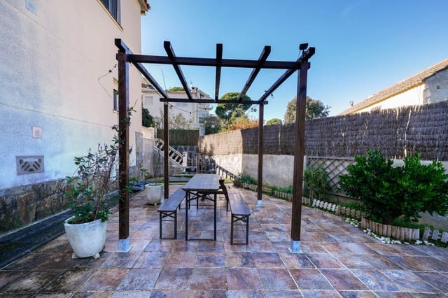 5 bedroom Villa for sale in Dosrius with pool garage - € 485,000 (Ref: 9399649)