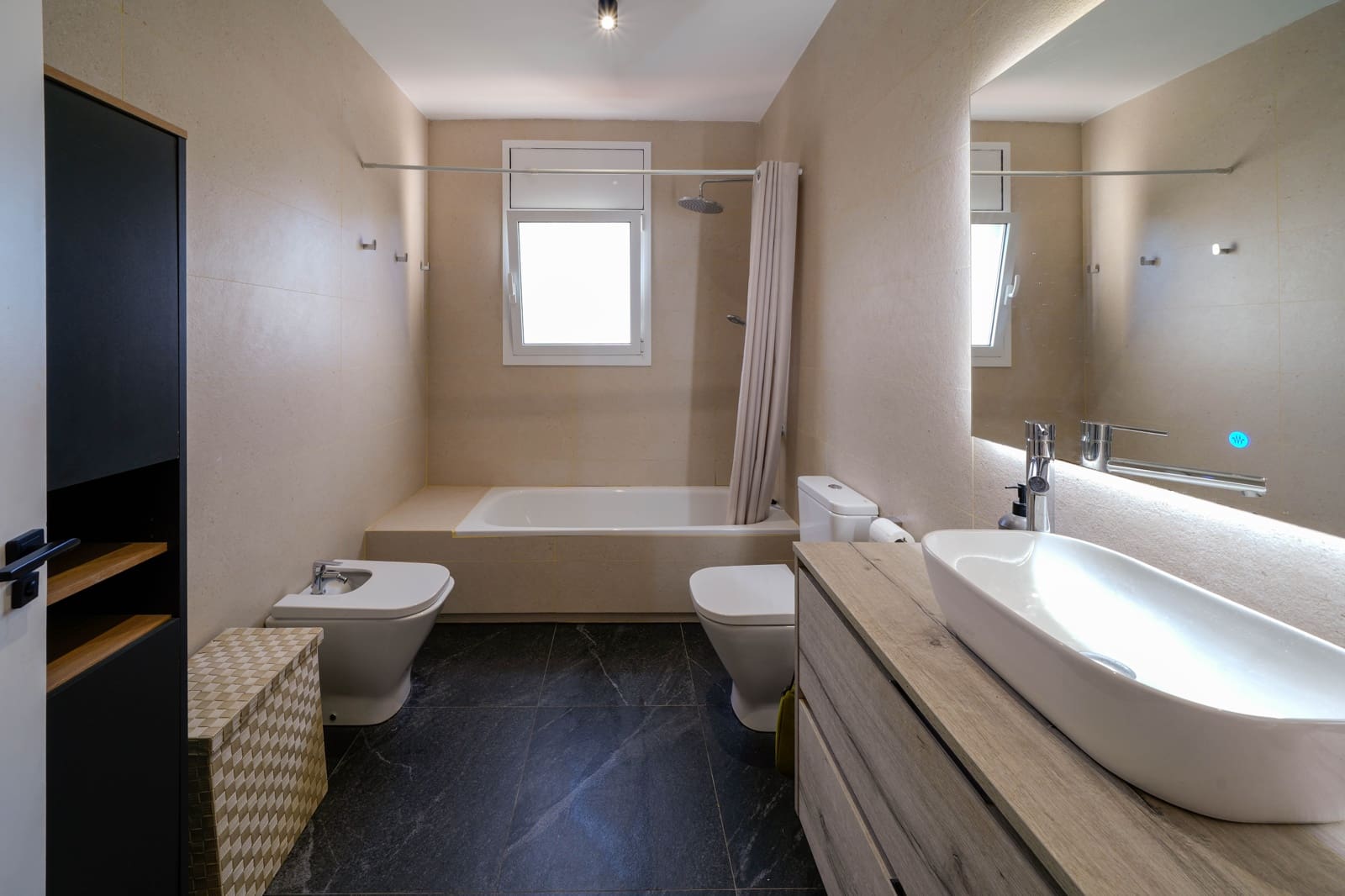 5 soverom Villa til salgs i Dosrius med svømmebasseng garasje - € 485 000 (Ref: 9399649)