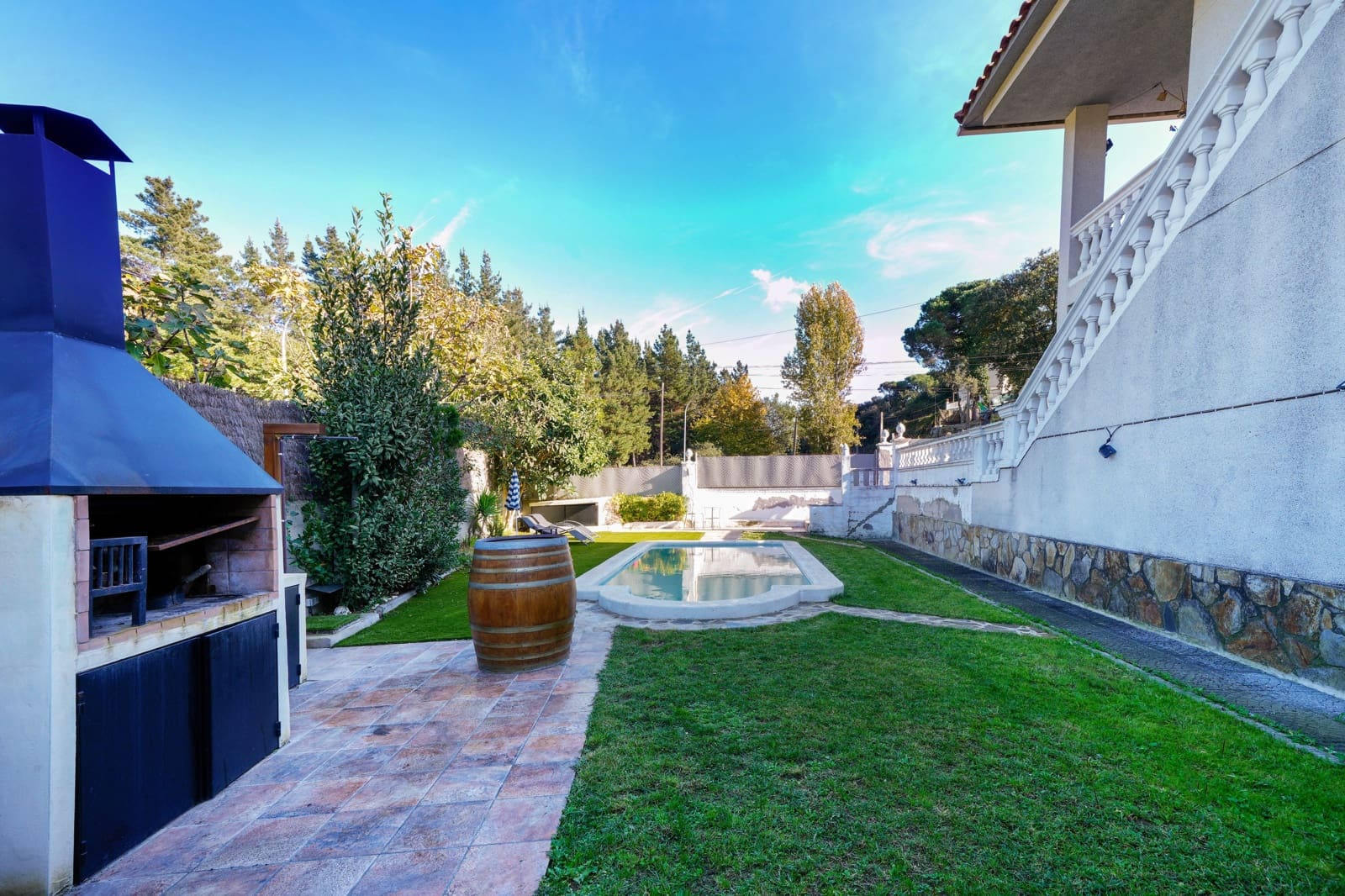 5 soverom Villa til salgs i Dosrius med svømmebasseng garasje - € 485 000 (Ref: 9399649)