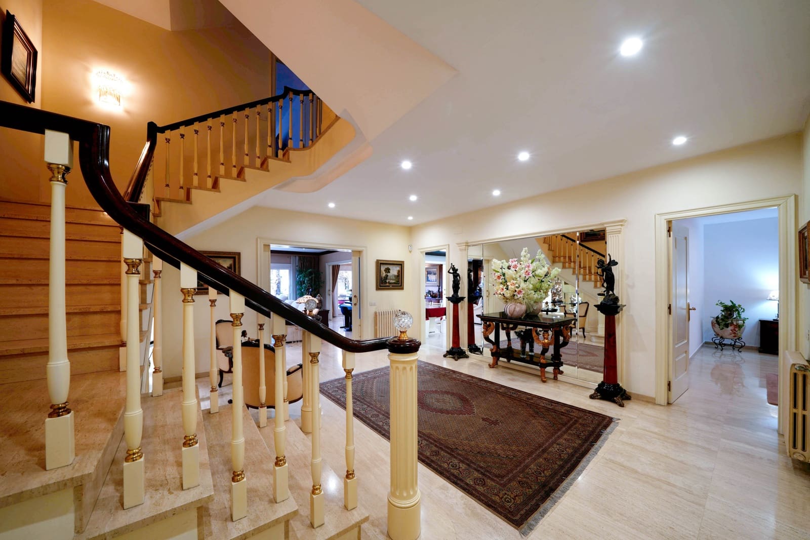 6 bedroom Villa for sale in Pineda de Mar with pool garage - € 1,880,000 (Ref: 9438145)