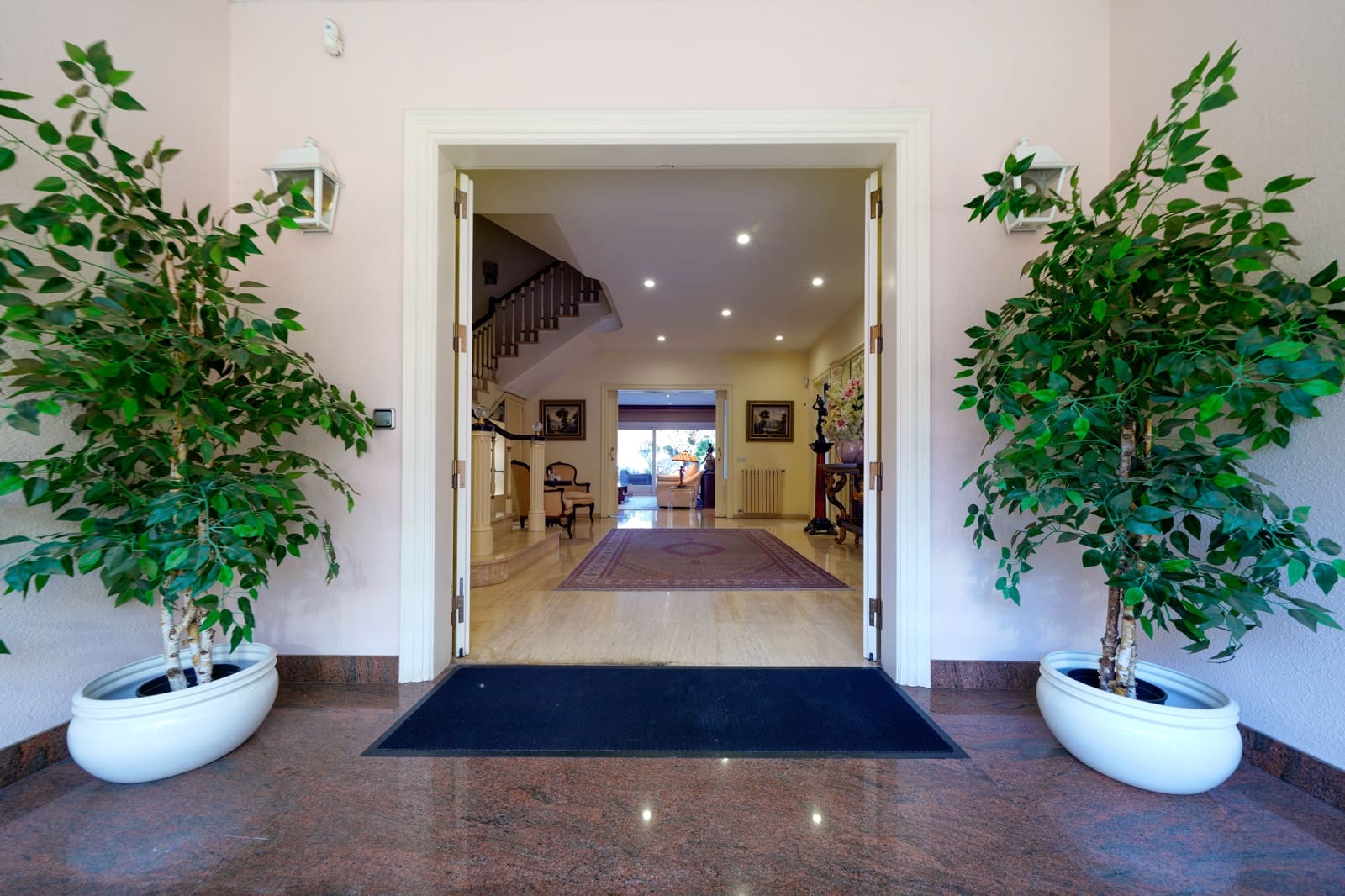 6 bedroom Villa for sale in Pineda de Mar with pool garage - € 1,880,000 (Ref: 9438145)