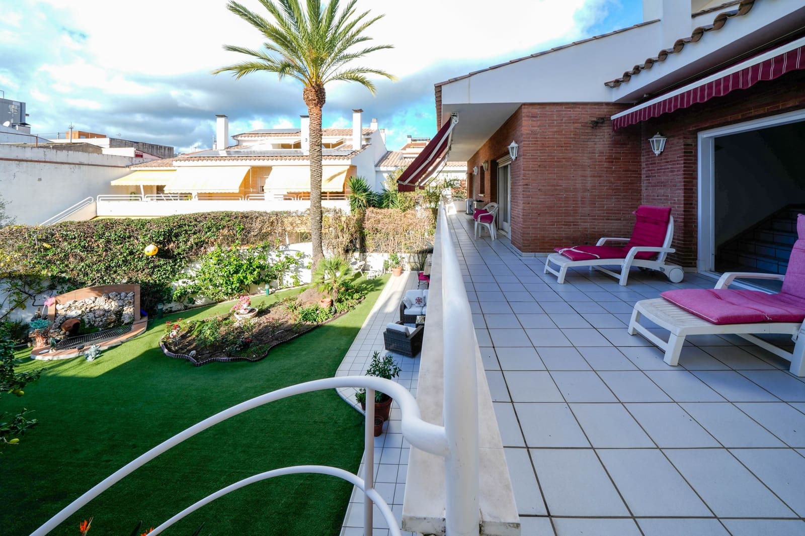 6 bedroom Villa for sale in Pineda de Mar with pool garage - € 1,880,000 (Ref: 9438145)