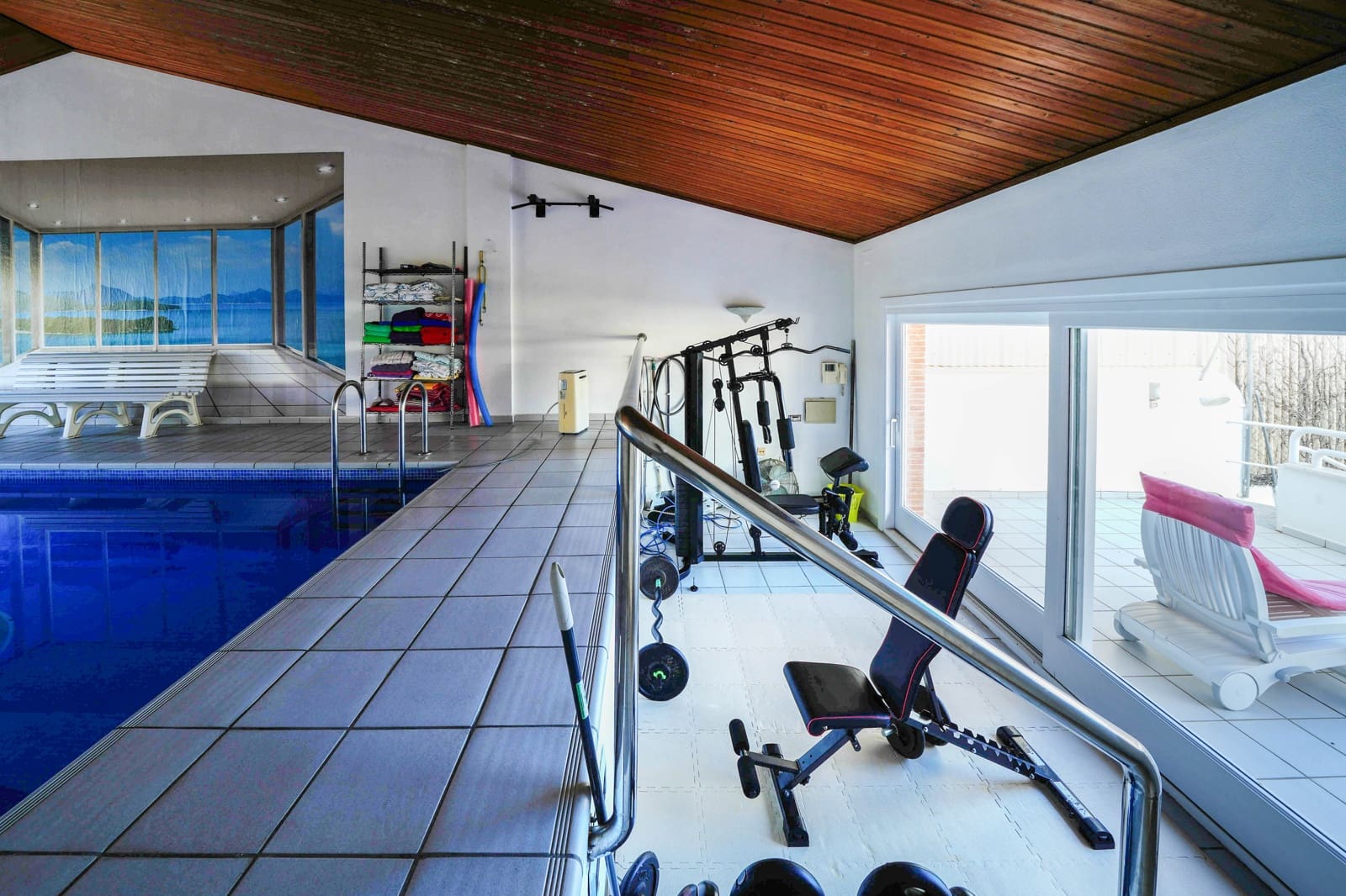 6 bedroom Villa for sale in Pineda de Mar with pool garage - € 1,880,000 (Ref: 9438145)