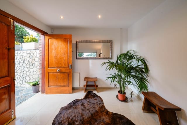 4 slaapkamer Villa te koop in Cabrils met zwembad garage - € 998.000 (Ref: 9444633)