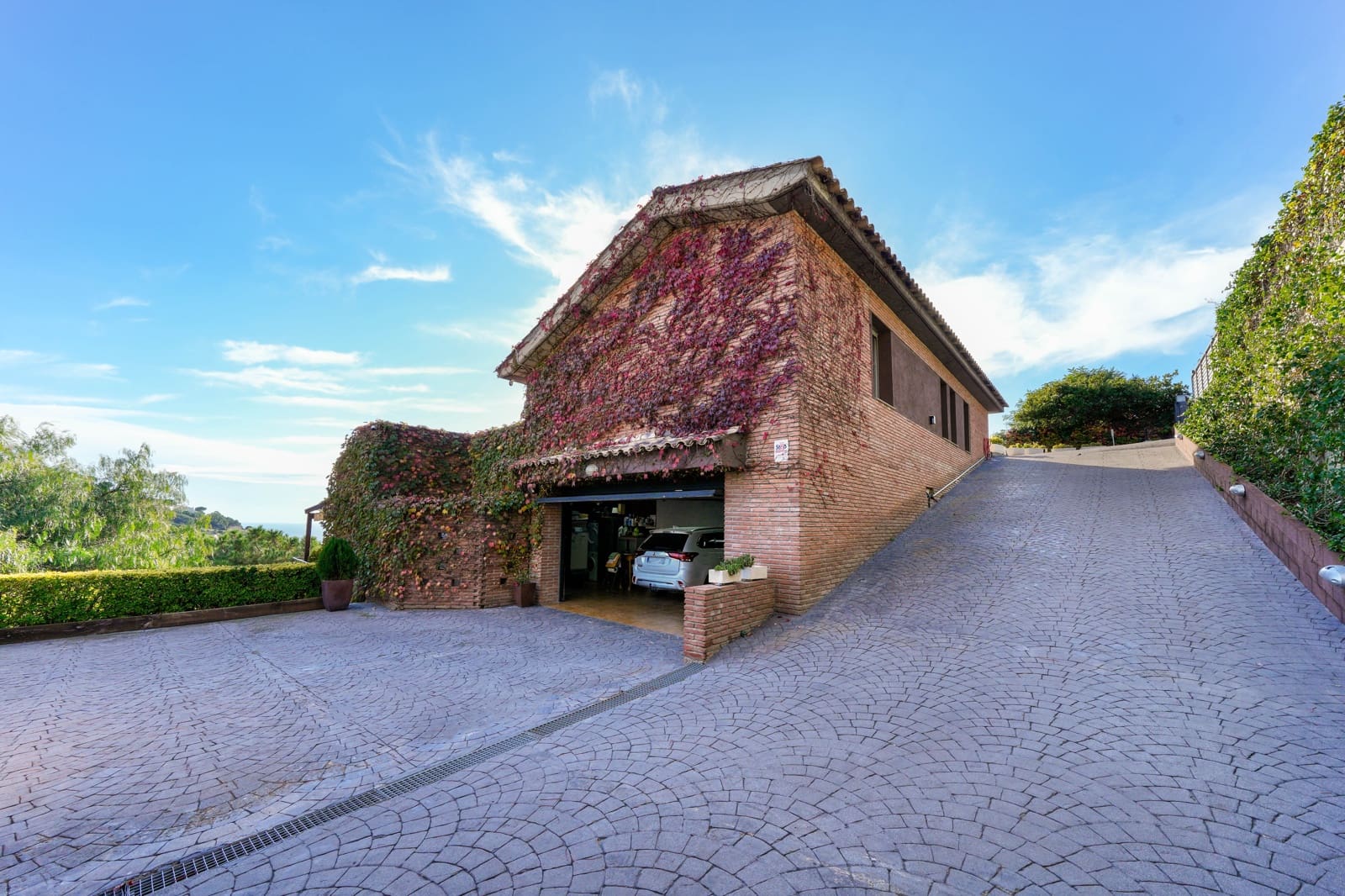 4 soverom Villa til salgs i Cabrils med svømmebasseng garasje - € 998 000 (Ref: 9444633)