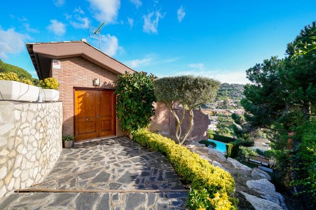 4 slaapkamer Villa te koop in Cabrils met zwembad garage - € 998.000 (Ref: 9444633)