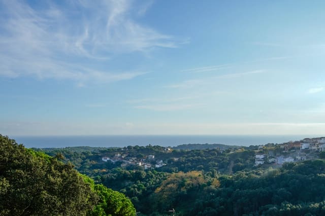 6 soverom Villa til salgs i Sant Cebrià de Vallalta med garasje - € 480 000 (Ref: 9446968)