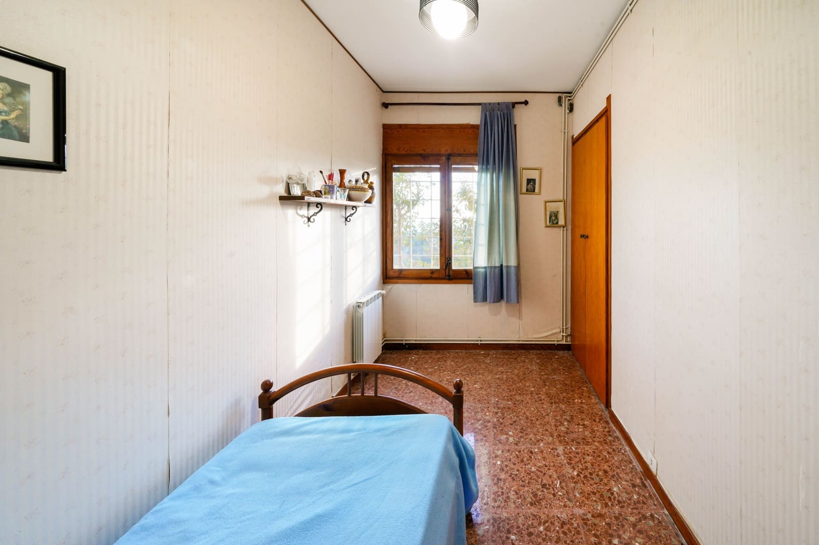 6 bedroom Villa for sale in Sant Cebria de Vallalta with garage - € 480,000 (Ref: 9446968)