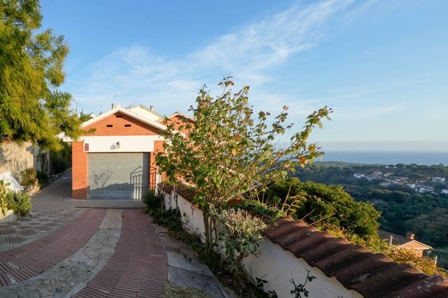 6 soverom Villa til salgs i Sant Cebrià de Vallalta med garasje - € 480 000 (Ref: 9446968)