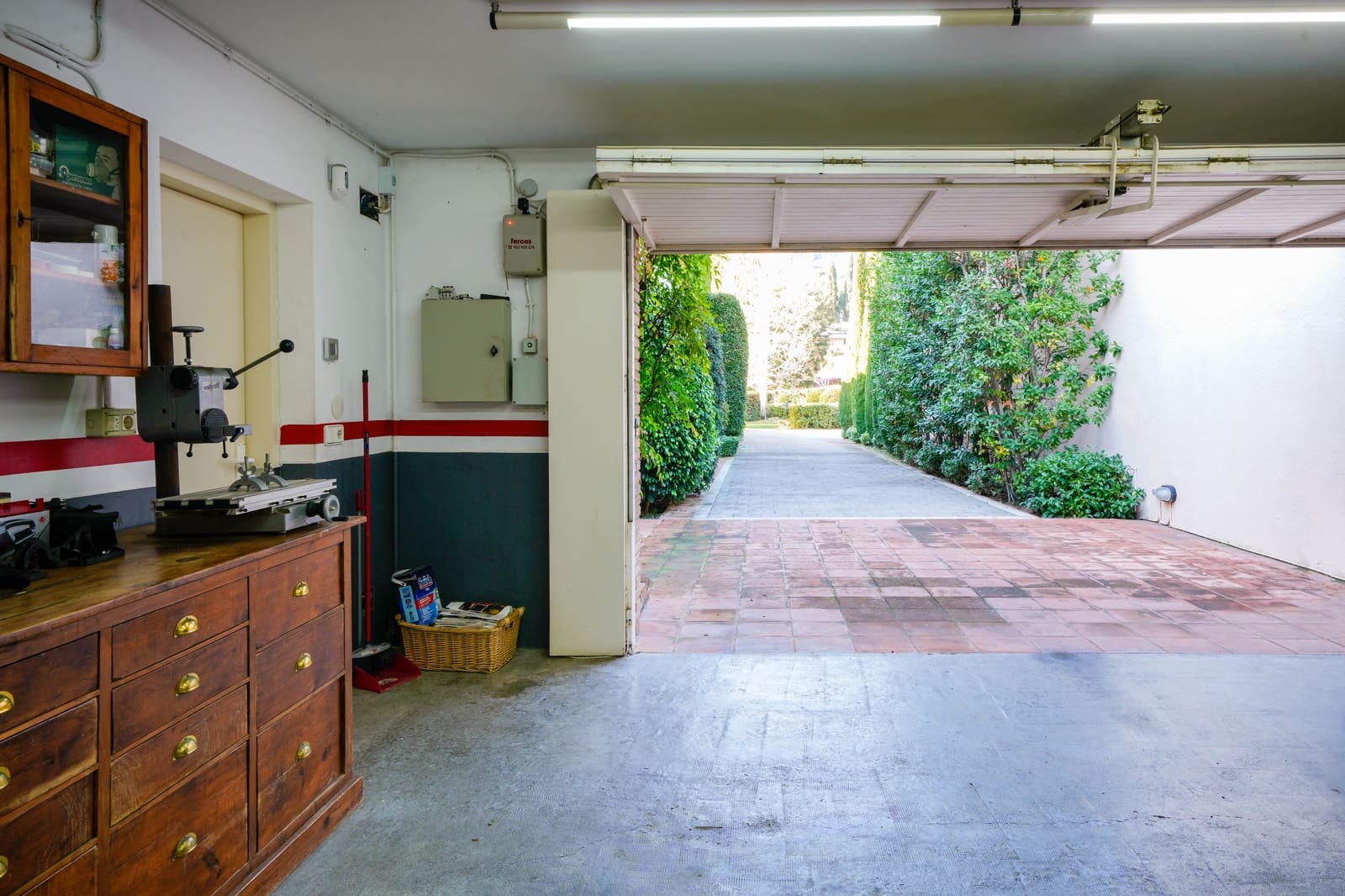 6 bedroom Villa for sale in Premia de Dalt with pool garage - € 1,650,000 (Ref: 9470121)