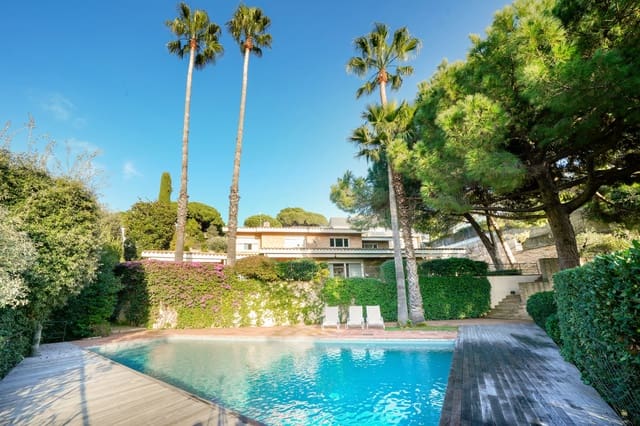 6 bedroom Villa for sale in Premià de Dalt with pool garage - € 1,650,000 (Ref: 9470121)