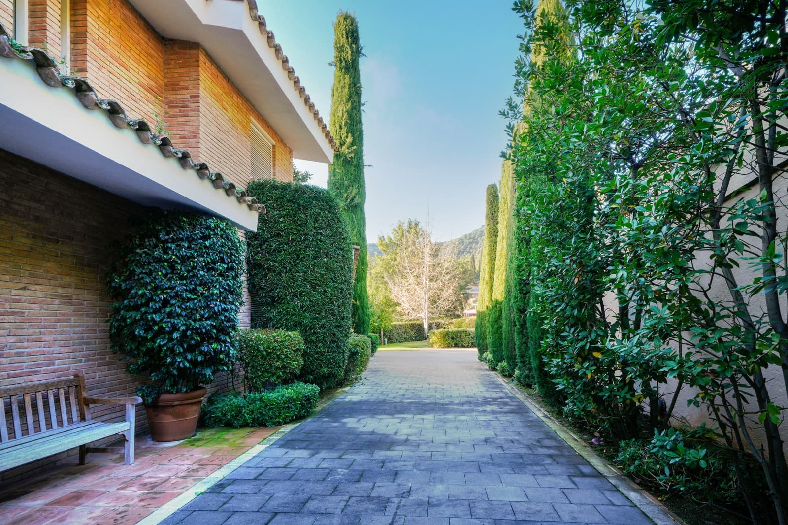 6 bedroom Villa for sale in Premia de Dalt with pool garage - € 1,650,000 (Ref: 9470121)