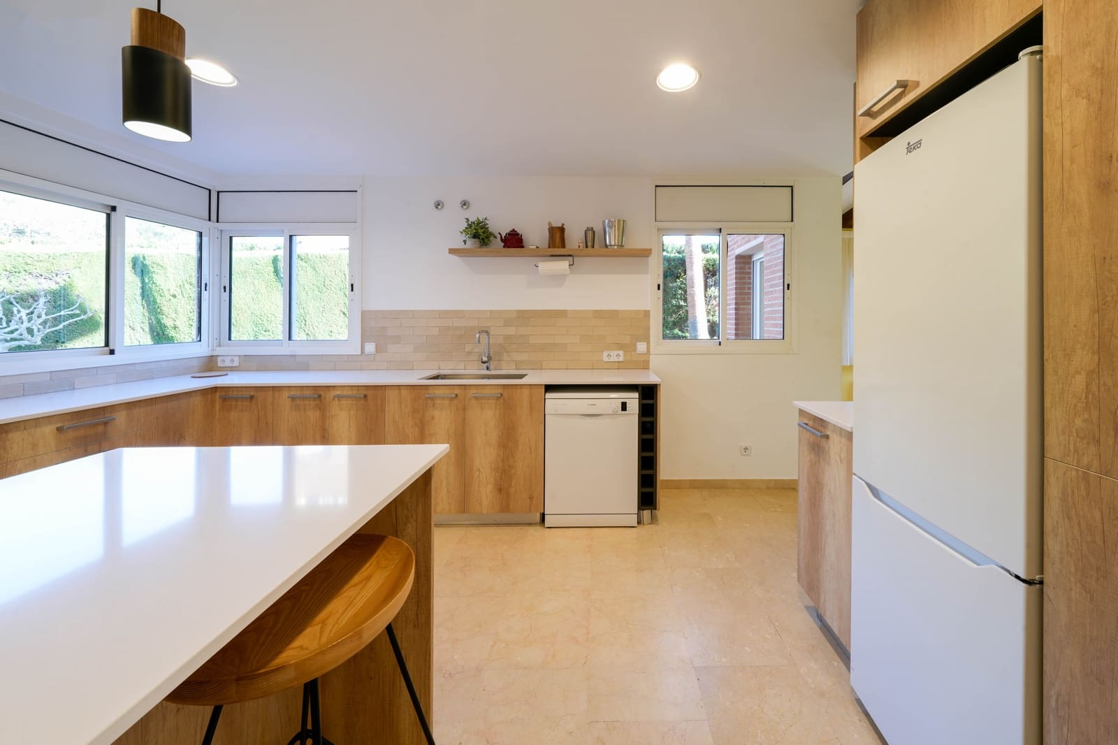 6 sypialnia Dom na sprzedaż w Sant Vicenc de Montalt z basenem garażem - 990 000 € (Ref: 9474418)