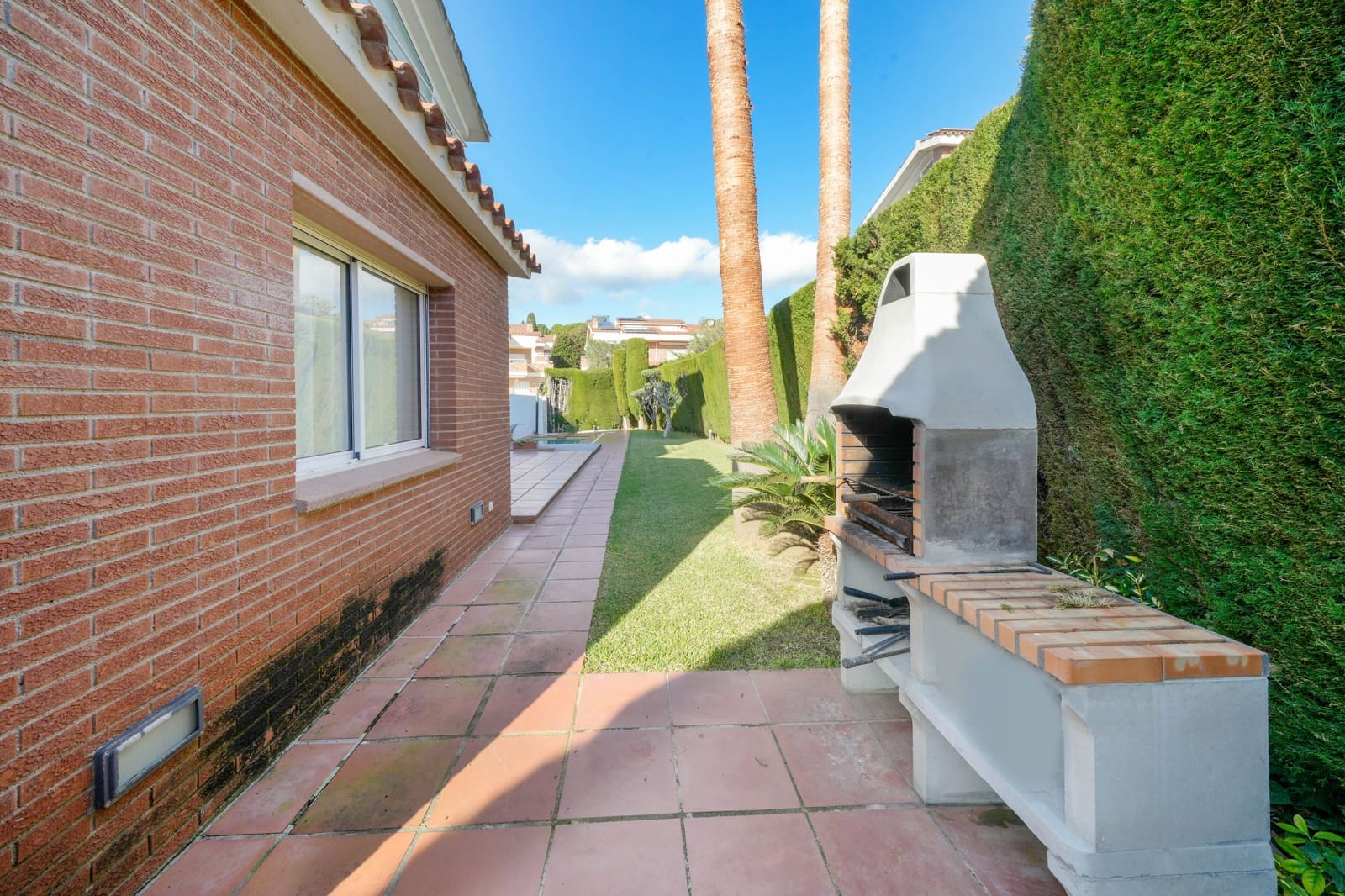 6 sypialnia Dom na sprzedaż w Sant Vicenc de Montalt z basenem garażem - 990 000 € (Ref: 9474418)