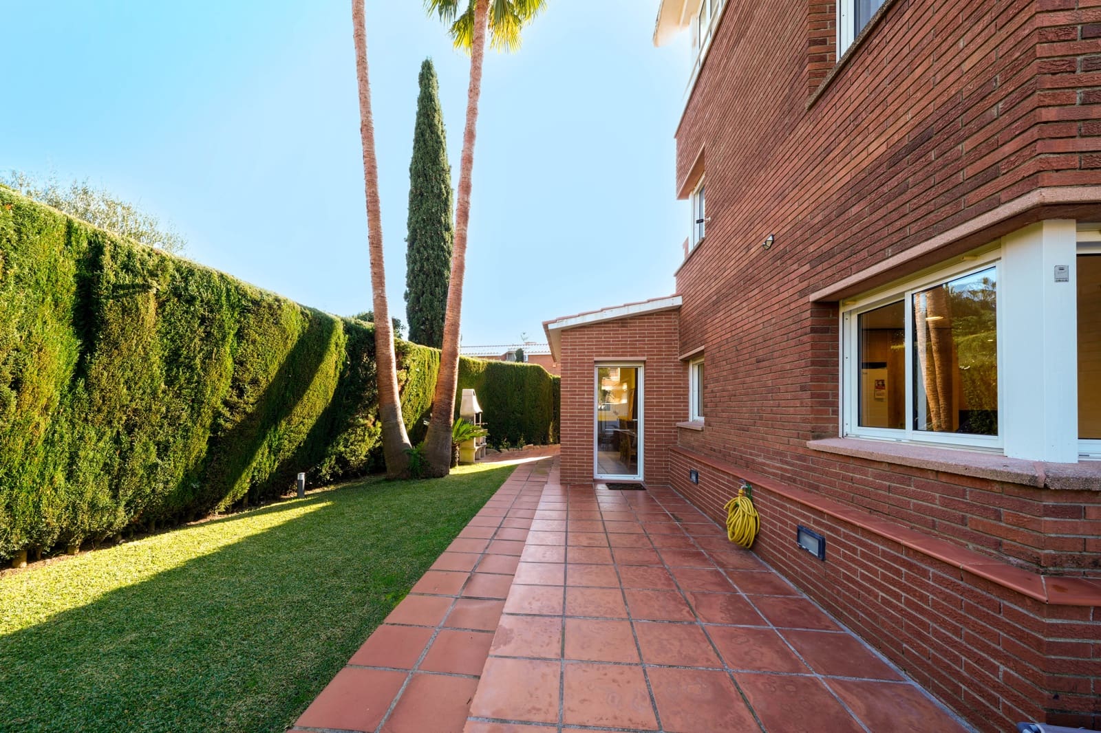 6 sypialnia Dom na sprzedaż w Sant Vicenc de Montalt z basenem garażem - 990 000 € (Ref: 9474418)