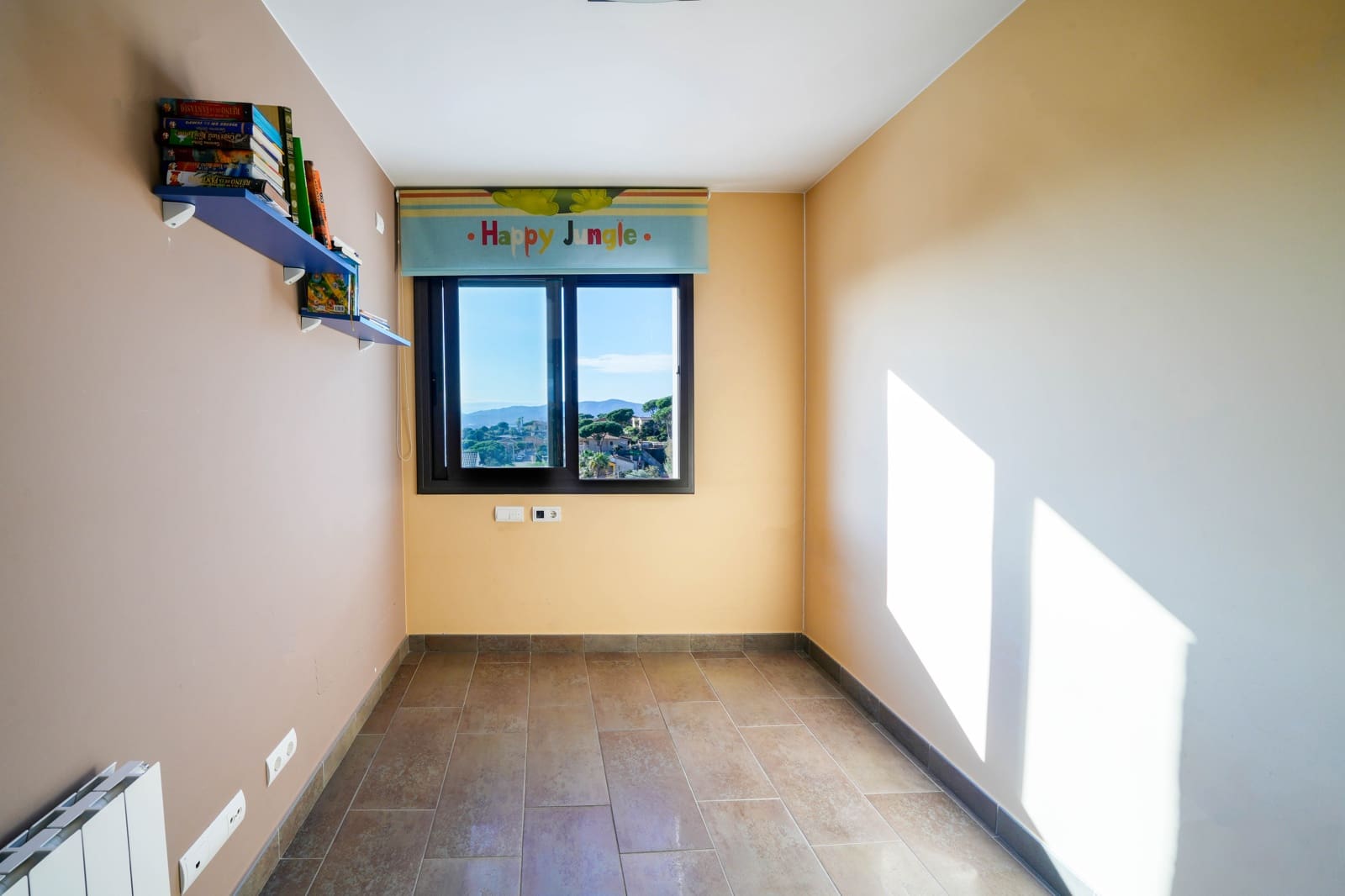 4 slaapkamer Villa te koop in Tordera met zwembad garage - € 429.000 (Ref: 9483947)