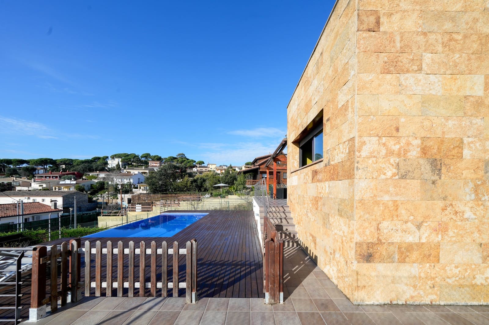 4 slaapkamer Villa te koop in Tordera met zwembad garage - € 429.000 (Ref: 9483947)