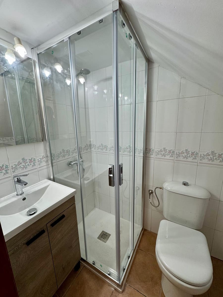 4 camera da letto Villetta Bifamiliare da affitare come casa vacanza in Vera con piscina garage - 500 € (Rif: 9172130)