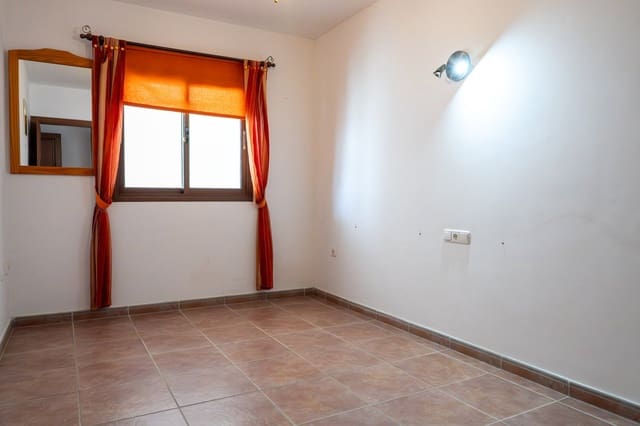 2 makuuhuone Huoneisto myytävänä paikassa Costa Teguise, Teguise mukana uima-altaan - 295 000 € (Ref: 10021448)