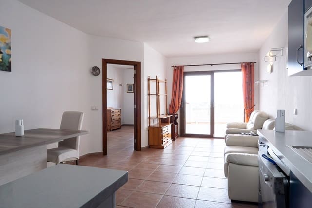 2 makuuhuone Huoneisto myytävänä paikassa Costa Teguise, Teguise mukana uima-altaan - 295 000 € (Ref: 10021448)