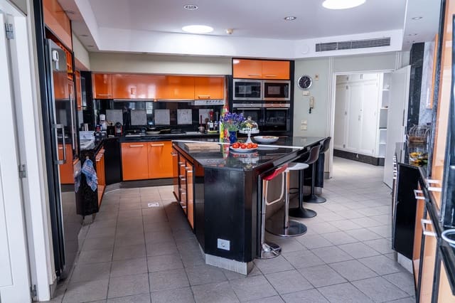 6 camera da letto Villa in vendita in Costa Teguise, Teguise con piscina garage - 2.200.000 € (Rif: 10024811)