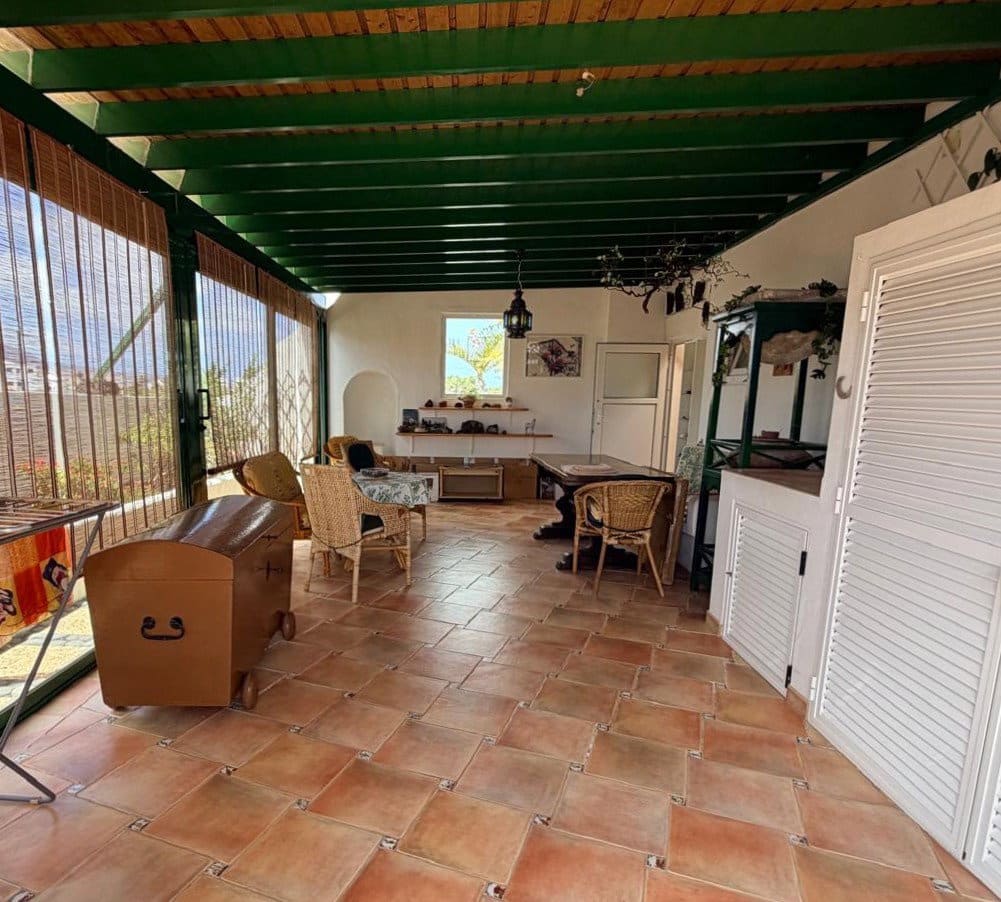 2 bedroom Apartment for sale in Mala with garage - € 510,000 (Ref: 10039295)