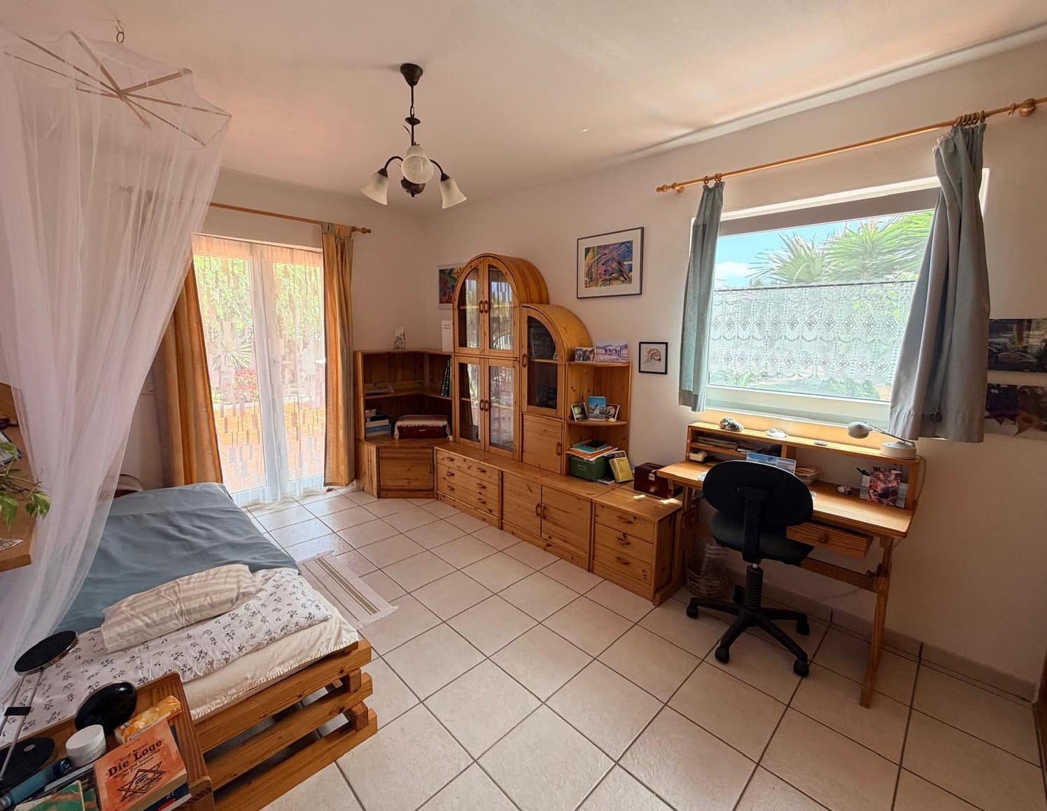 2 bedroom Apartment for sale in Mala with garage - € 510,000 (Ref: 10039295)